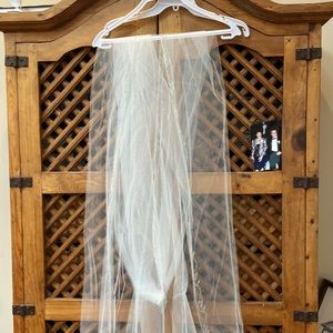 Cathedral length veil